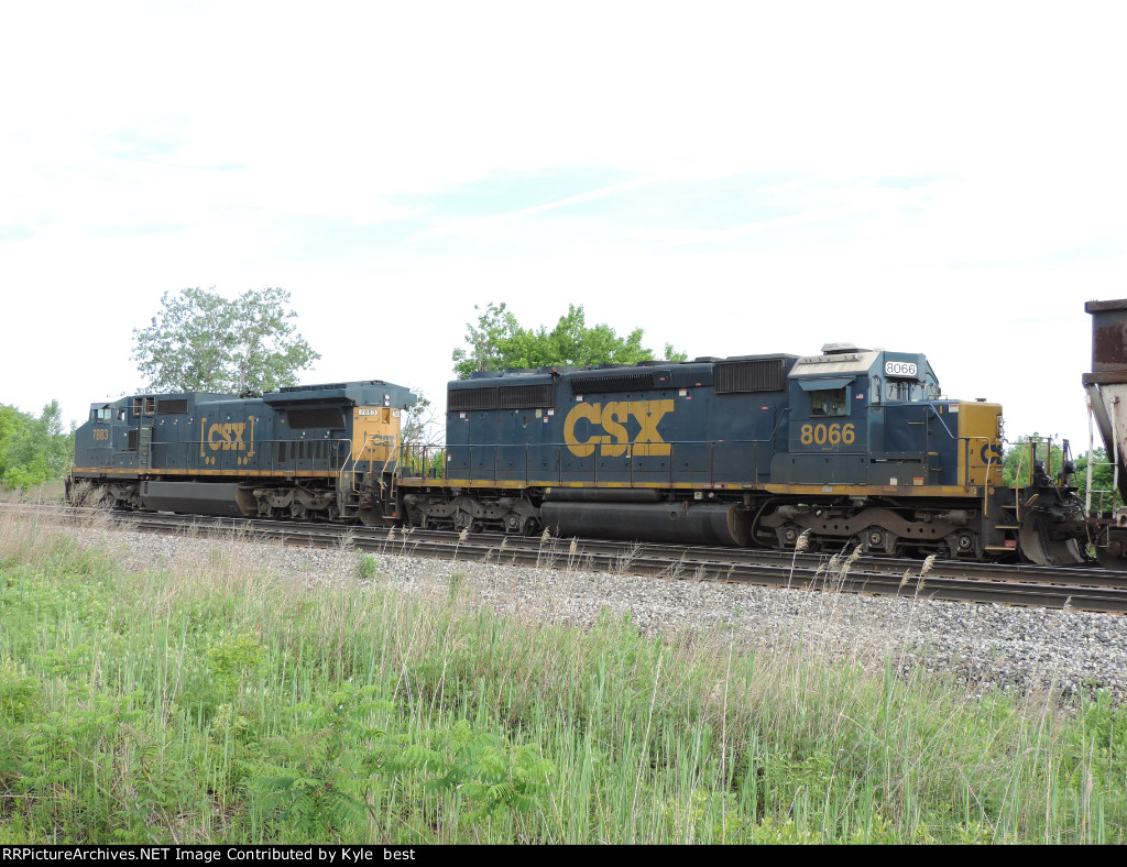 CSX 8066 on Q567 